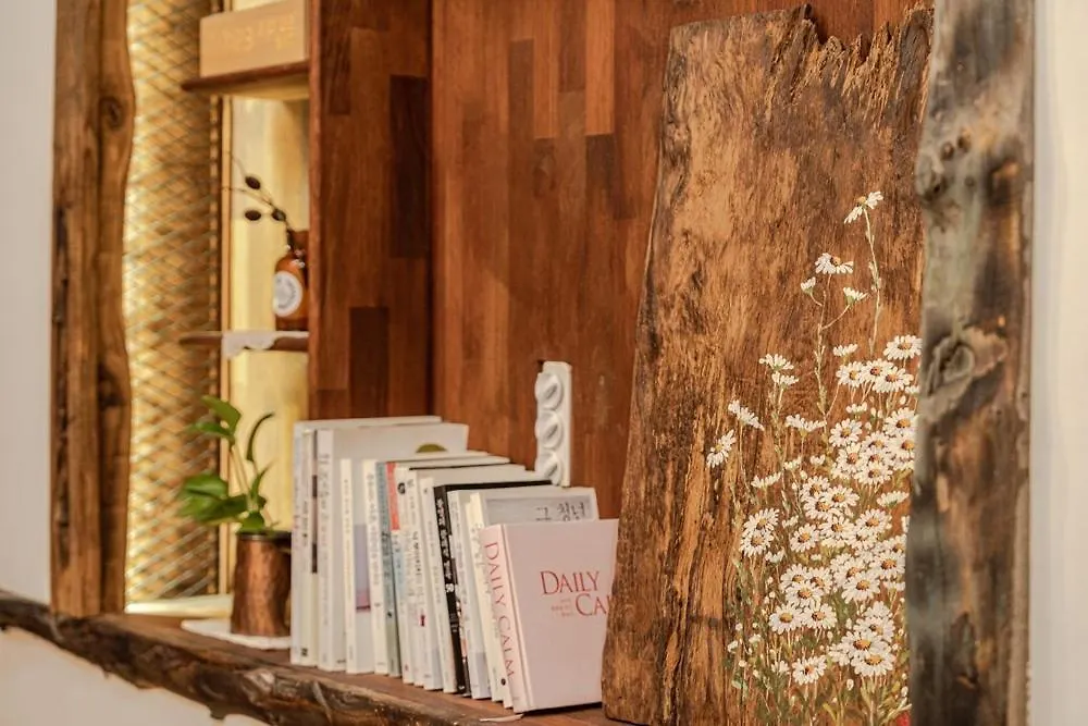 Jeju Wooden Attic Pension