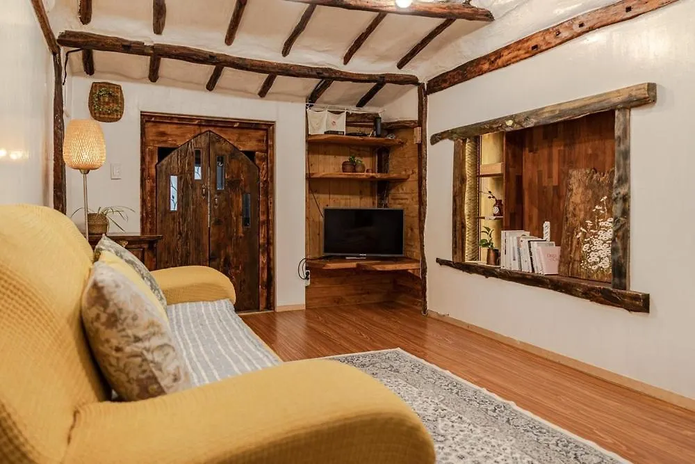 Jeju Wooden Attic Pension Guest house